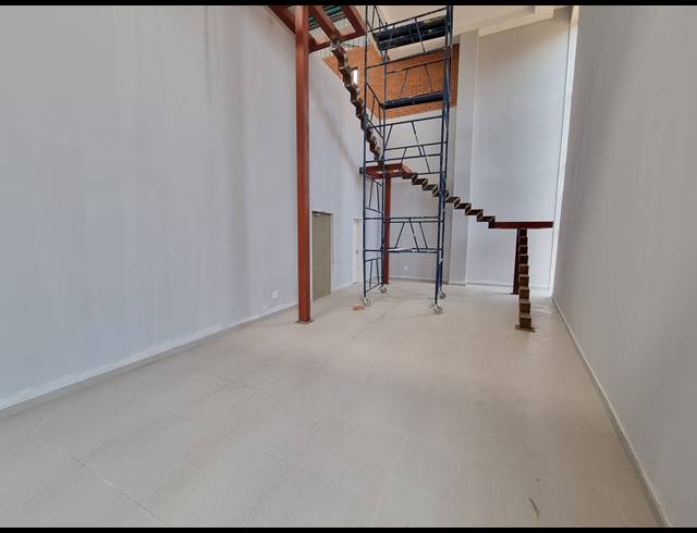 1,581M² WAREHOUSE FOR SALE IN ORMONDE